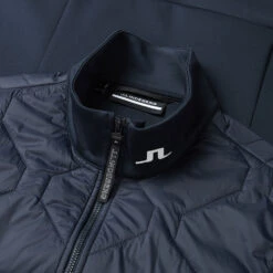 J.Lindeberg Quilt Hybrid Thermal Golf Wind Vest -Optimal Golf Store J.Lindeberg SS23 Quilt Hybrid Wind Vest AMOW09220 6855 WTLIN054 Detail
